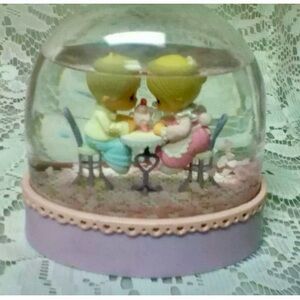 1992 Precious Moments, Loving is Sharing, 4inx4inx2.5in Snow Bubble Glass Dome